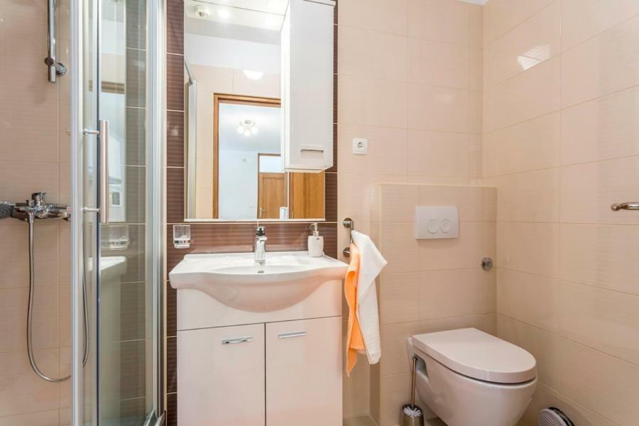 Apartments Bezmalinovic 2 Bol Ngoại thất bức ảnh