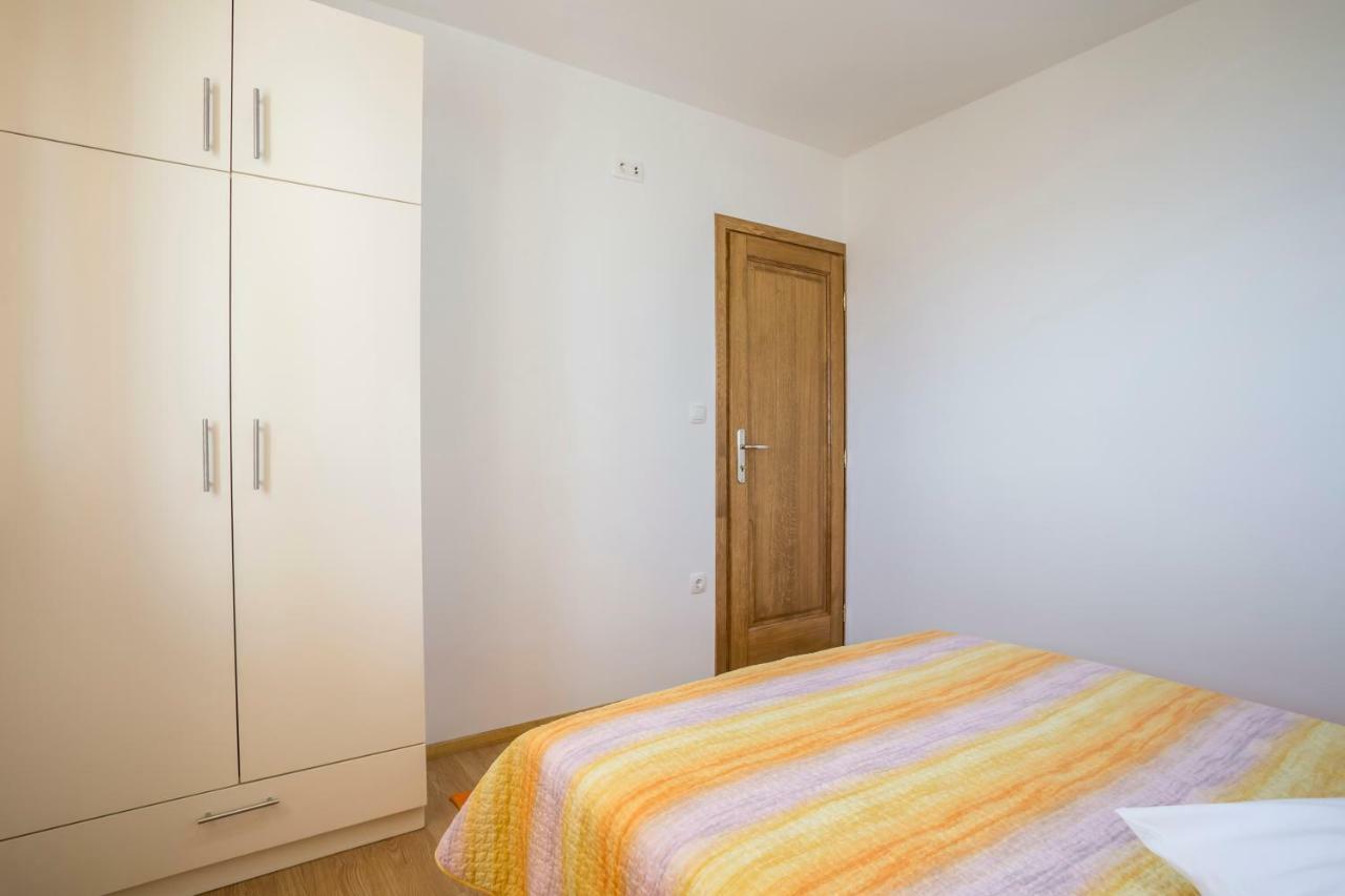 Apartments Bezmalinovic 2 Bol Ngoại thất bức ảnh