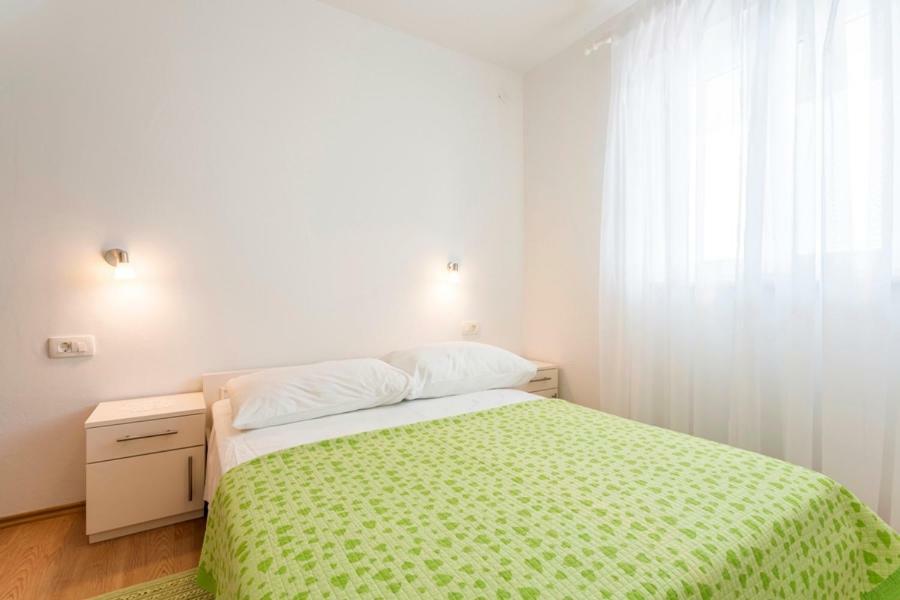 Apartments Bezmalinovic 2 Bol Ngoại thất bức ảnh